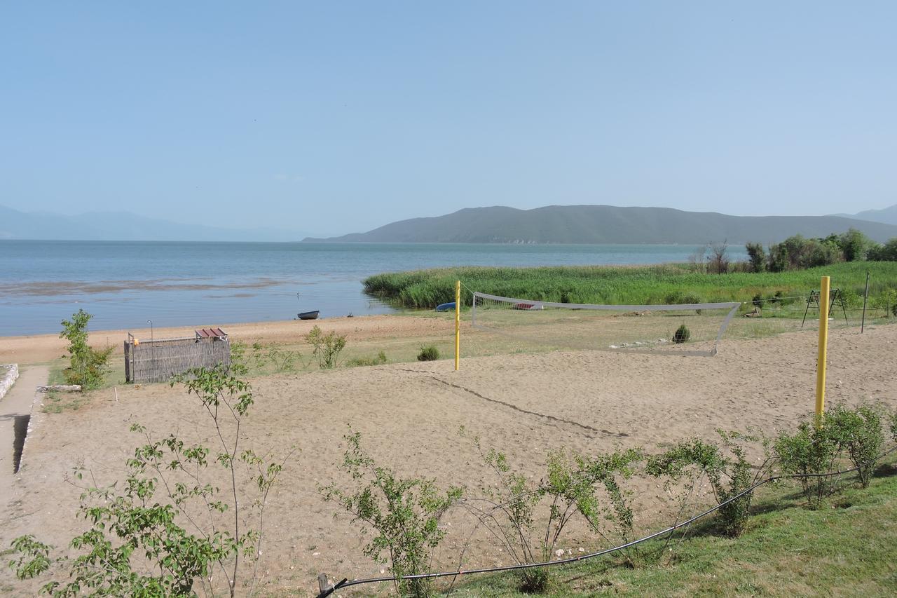 Lakeview Hotel And Resort Otesevo Экстерьер фото