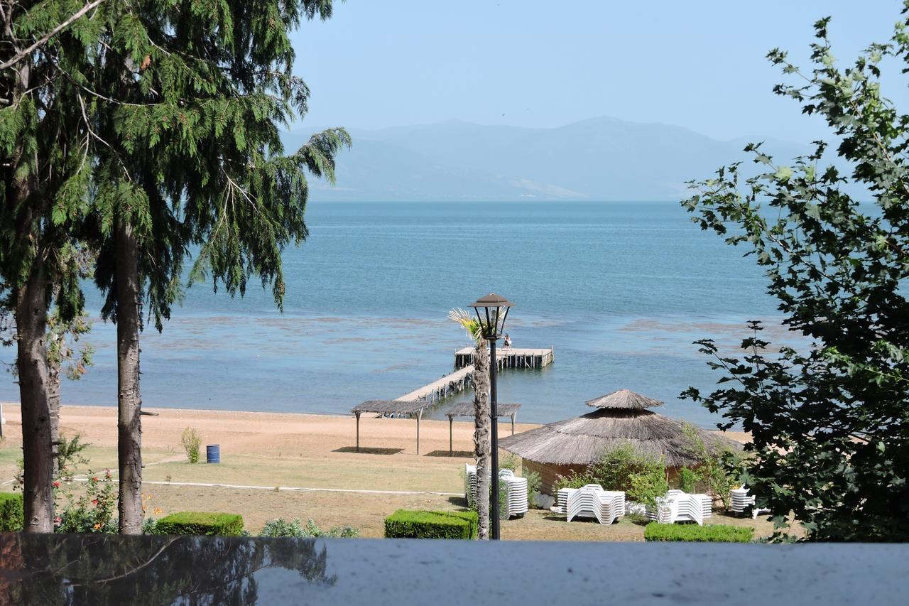 Lakeview Hotel And Resort Otesevo Экстерьер фото